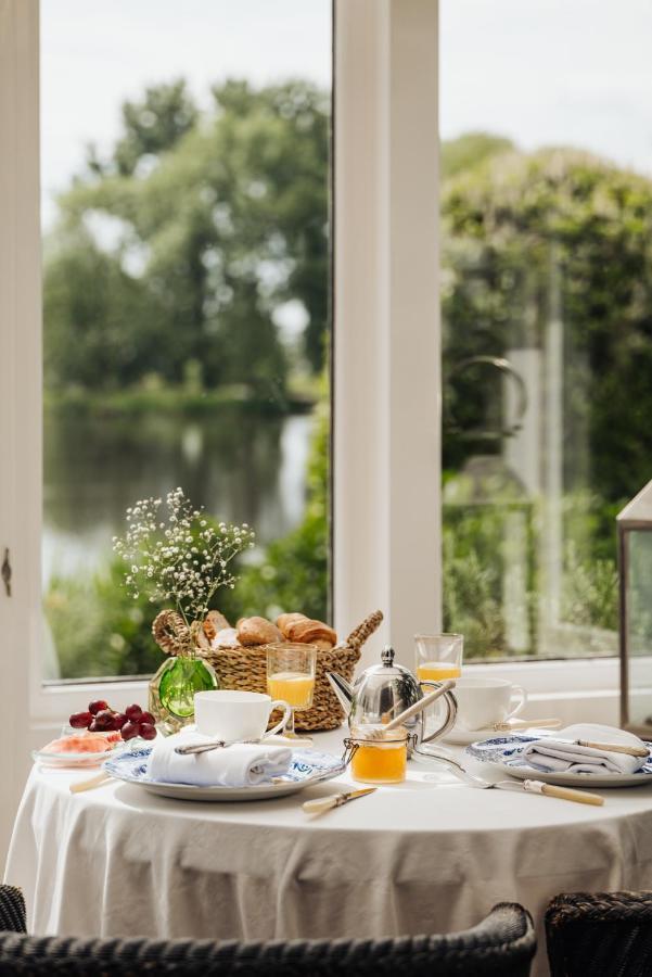 Inn On The Lake ブルック・イン・ウォーターランド エクステリア 写真