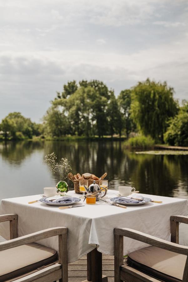 Inn On The Lake ブルック・イン・ウォーターランド エクステリア 写真